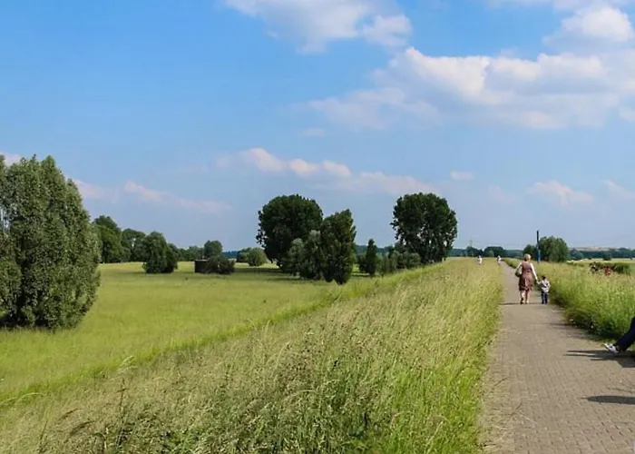 Zu Gast Im Denkmal St Peter * Dormagen