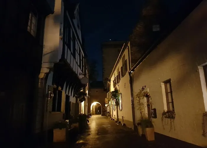 Zu Gast Im Denkmal St Peter Appartement Dormagen